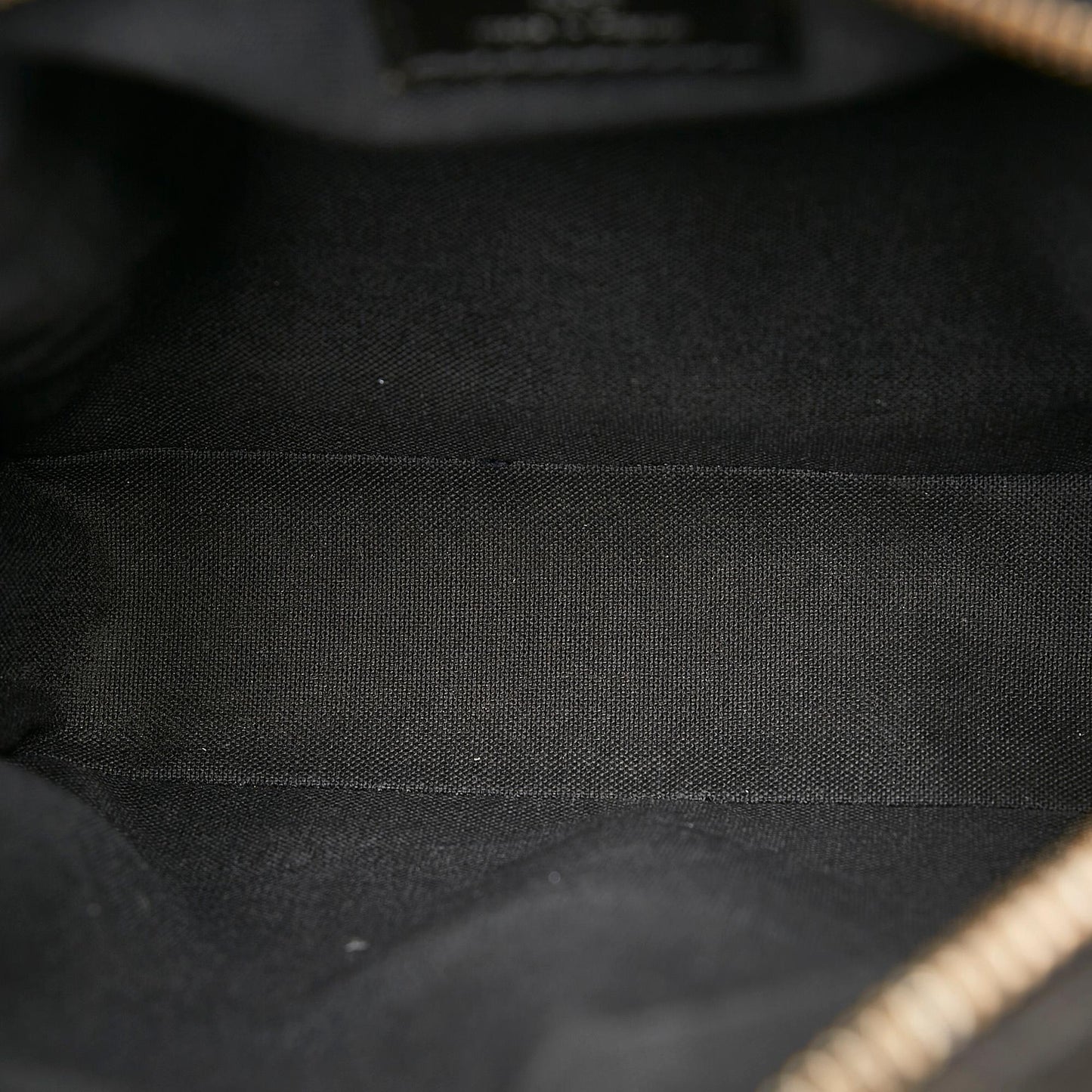 Louis Vuitton Taiga Sayan (SHG-28875)