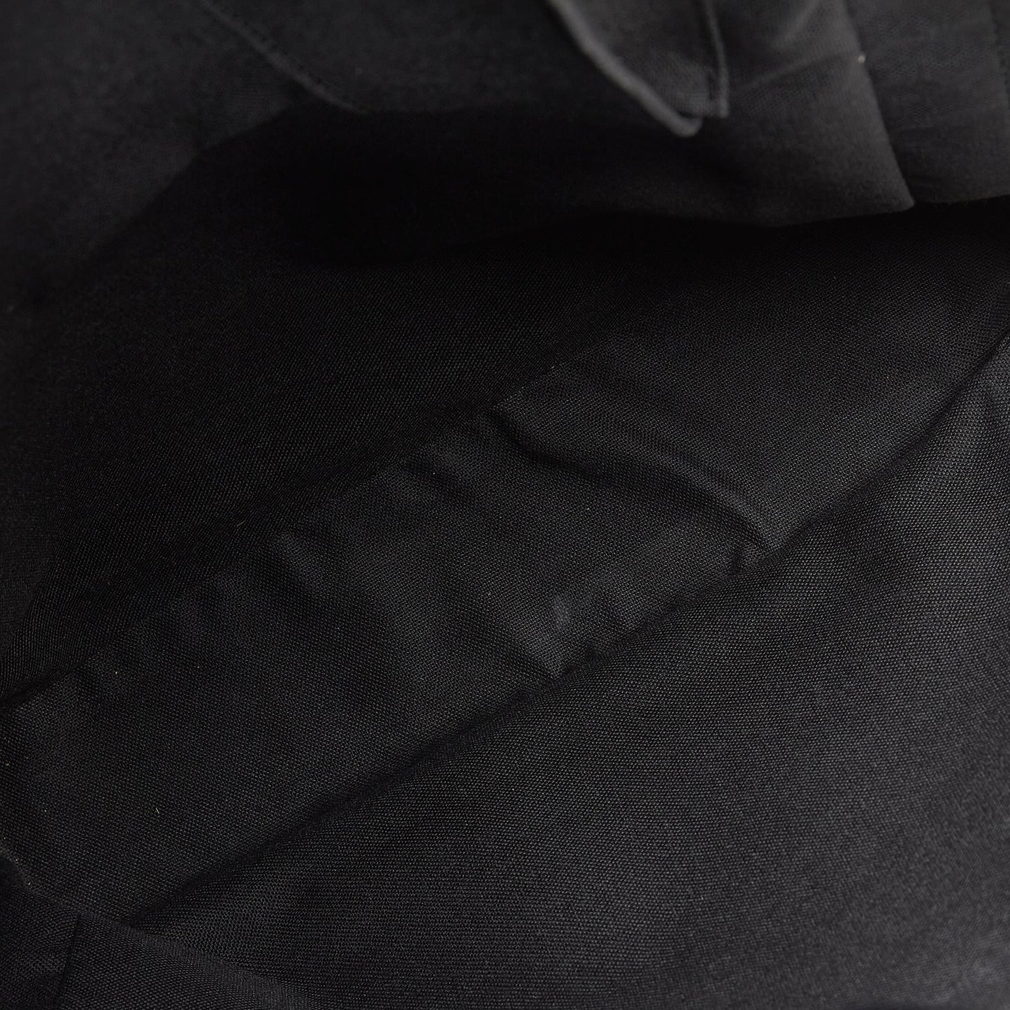 Louis Vuitton Taiga Sayan (SHG-dzbalD)