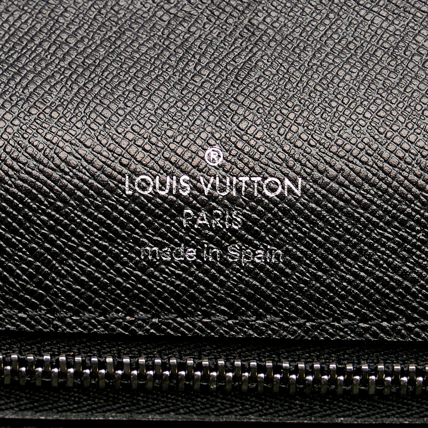 Louis Vuitton Taiga Selenga (SHG-28209)