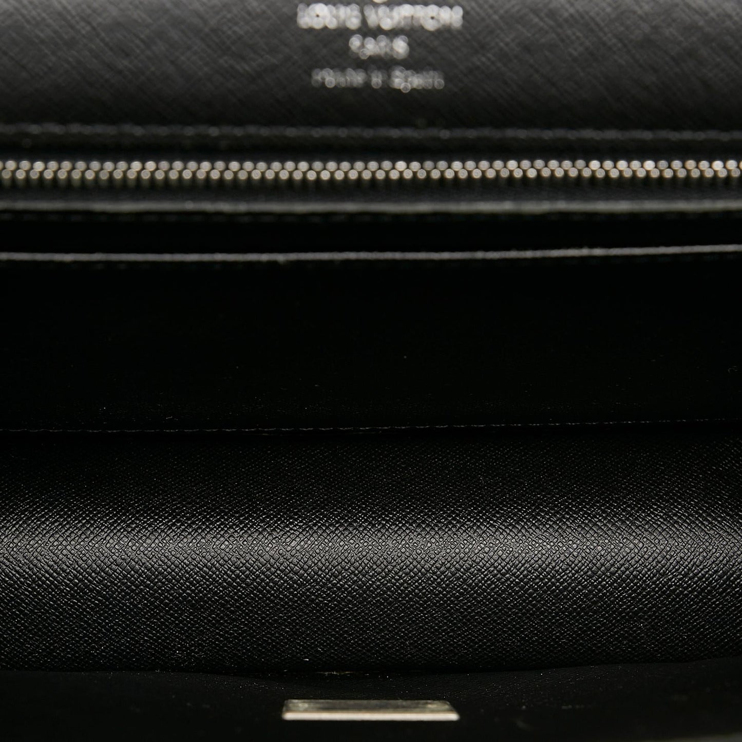 Louis Vuitton Taiga Selenga (SHG-32527)