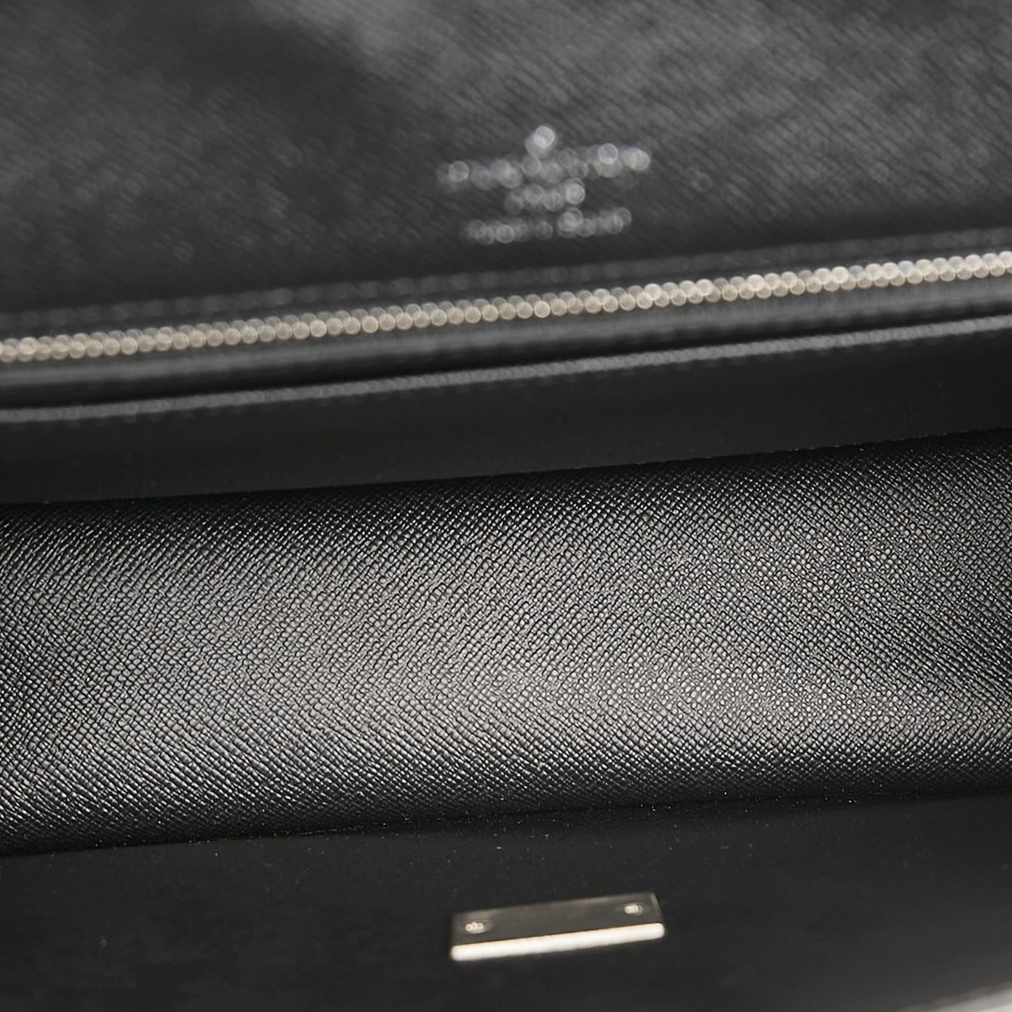 Louis Vuitton Taiga Selenga (SHG-kkI6hN)