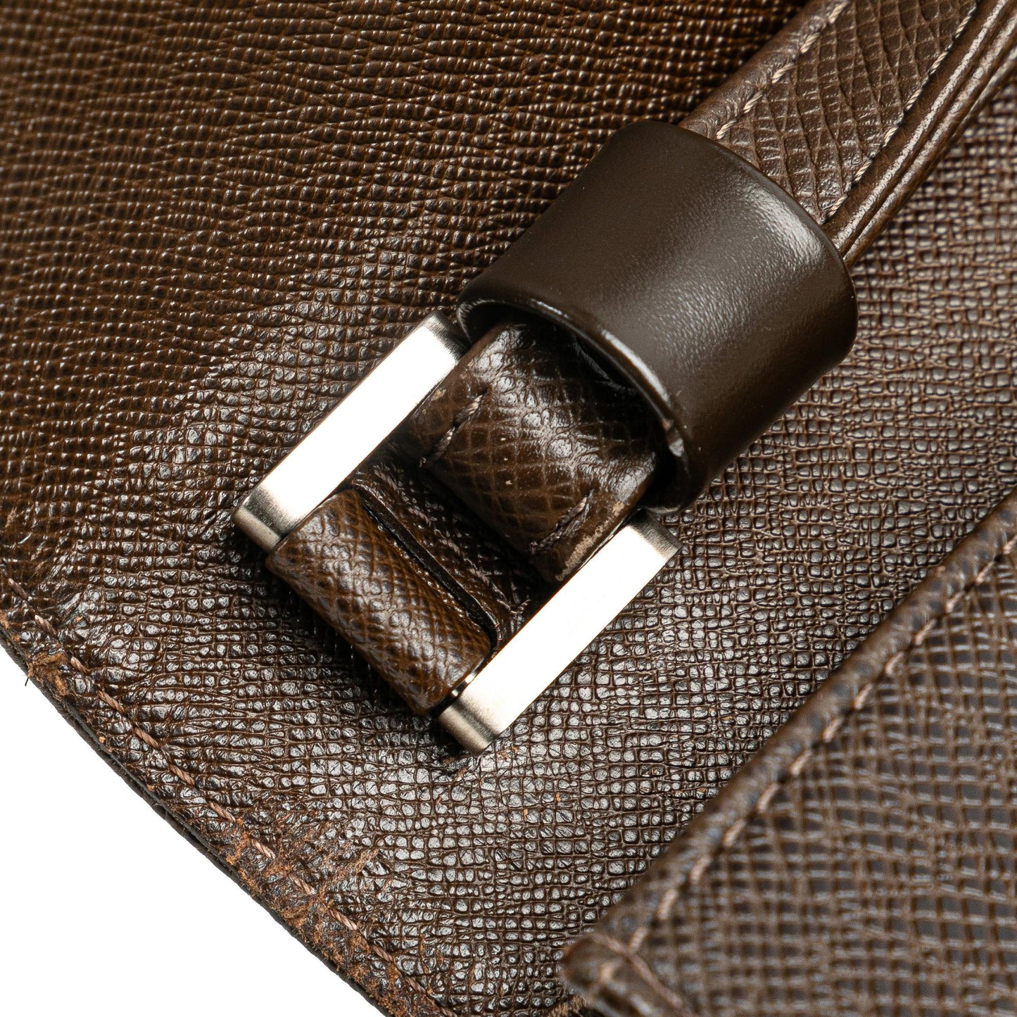 Louis Vuitton Taiga Selenga (SHG-sr5oLY)