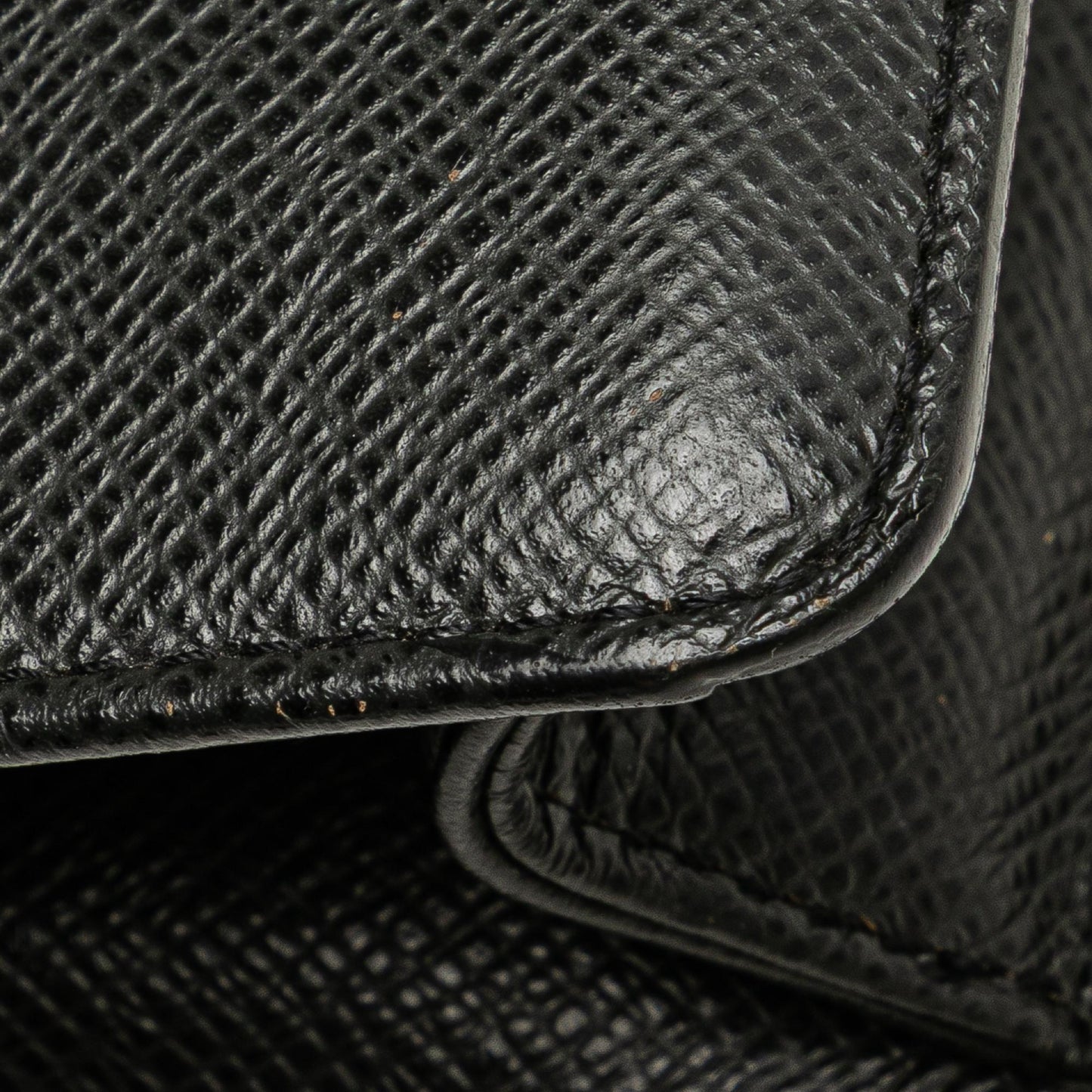 Louis Vuitton Taiga Selenga