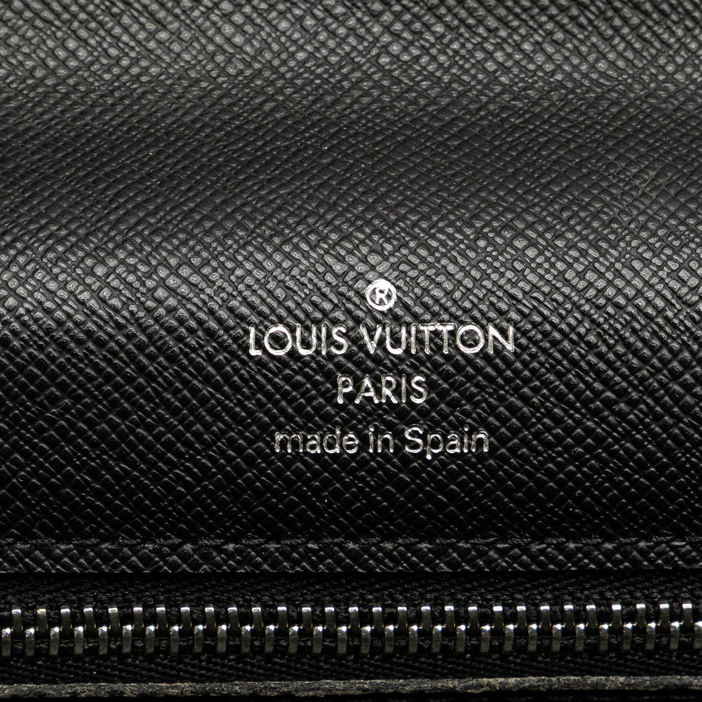 Louis Vuitton Taiga Selenga