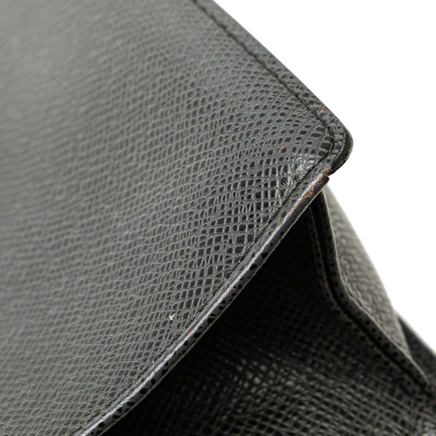 Louis Vuitton Taiga Selenga