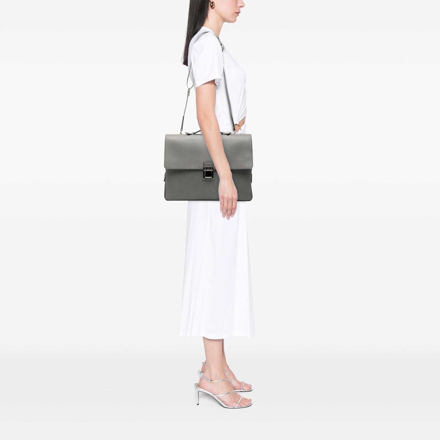 Louis Vuitton Taiga Vassili GM