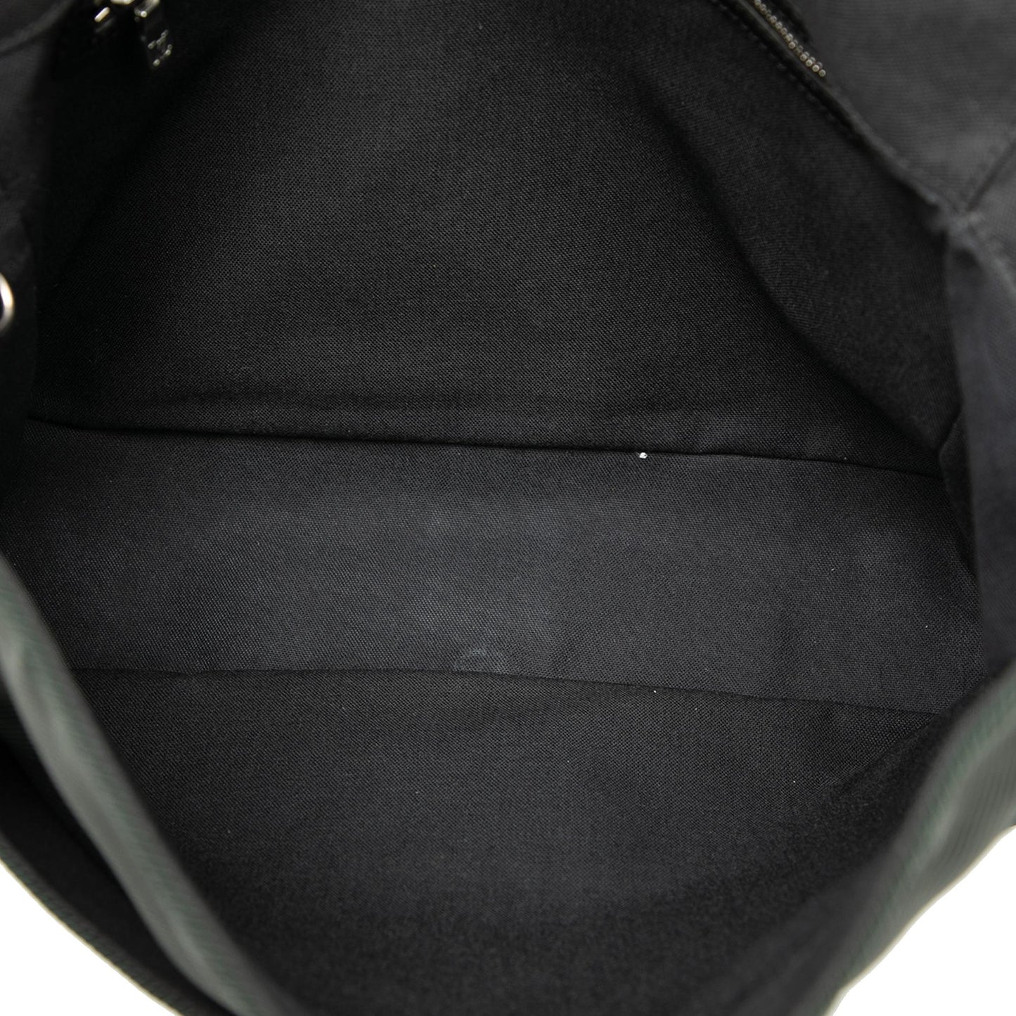 Louis Vuitton Taiga Viktor