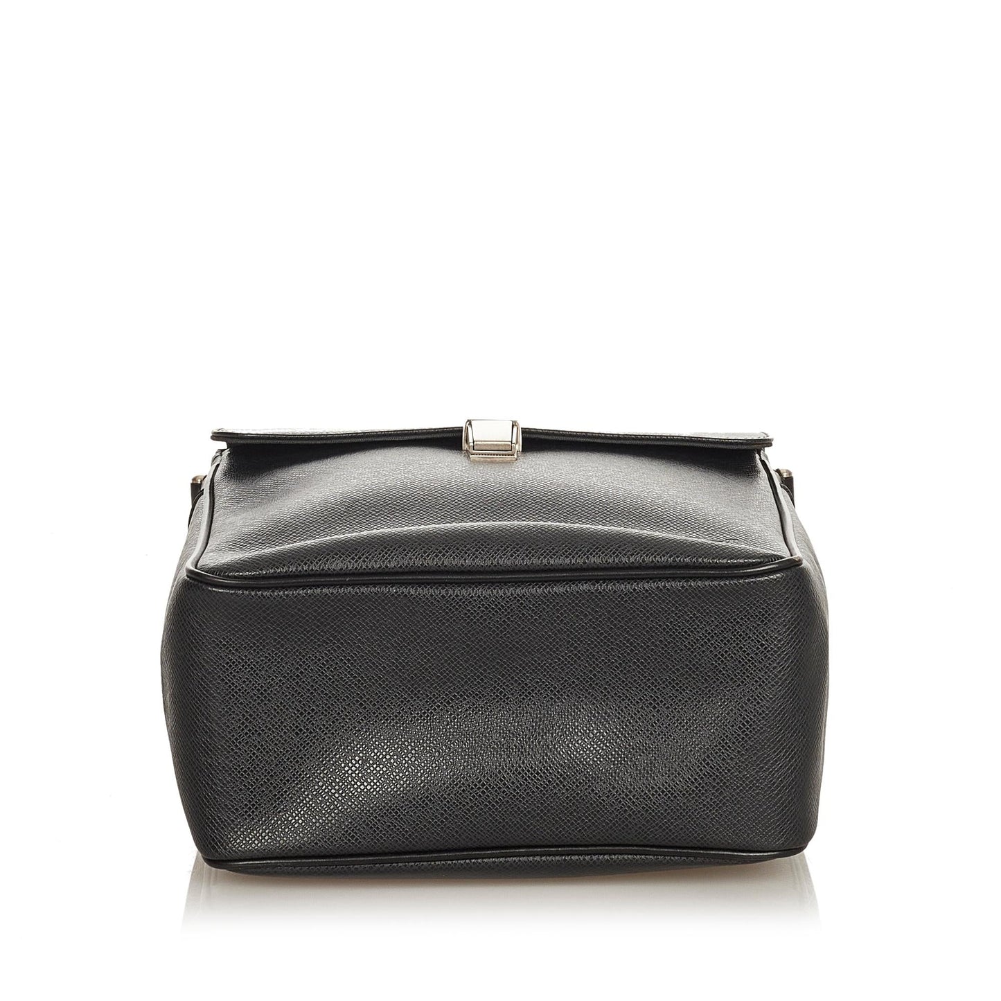 Louis Vuitton Taiga Yaranga (SHG-25474)