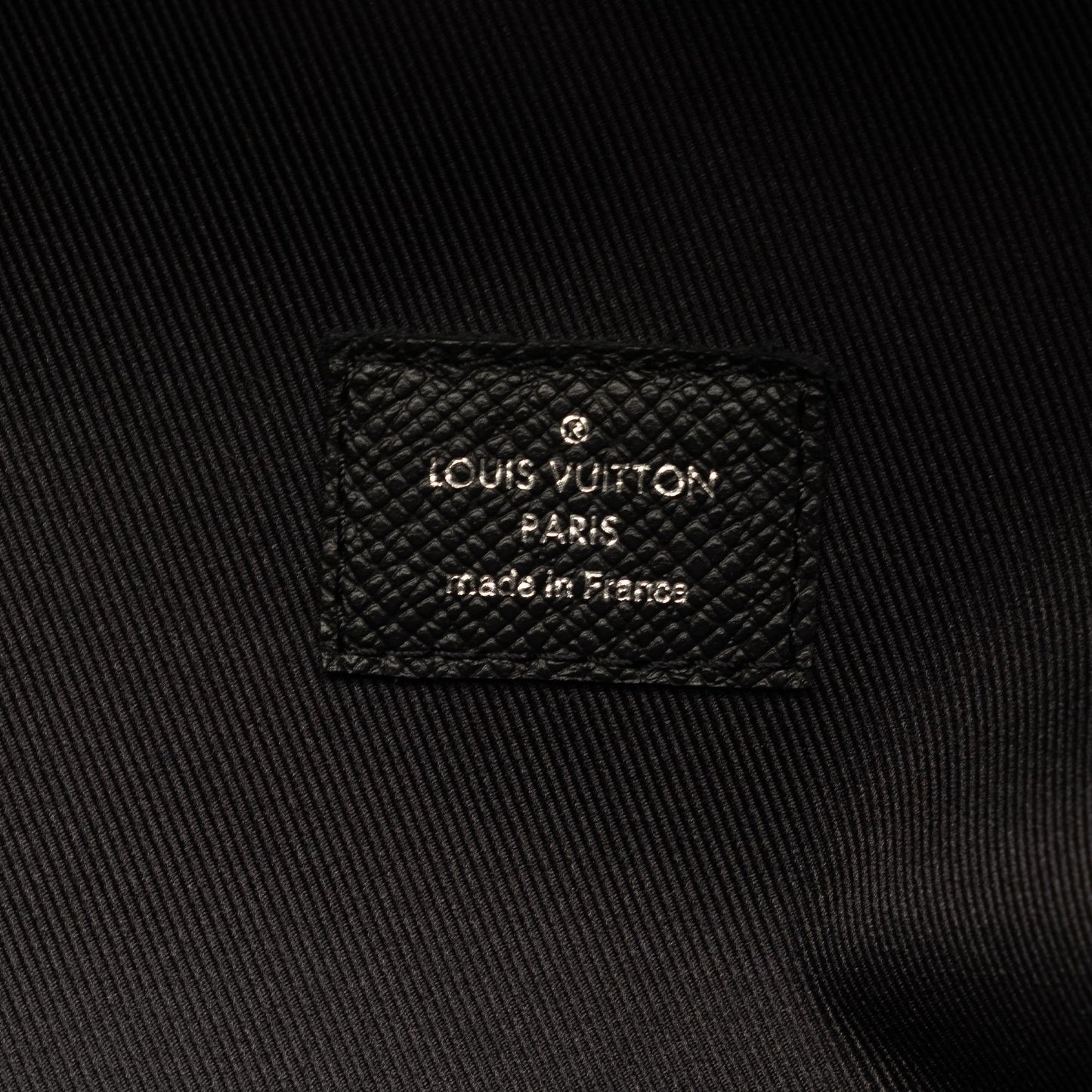 Louis Vuitton Taigarama Eclipse Discovery PM (SHG-OgV0US)