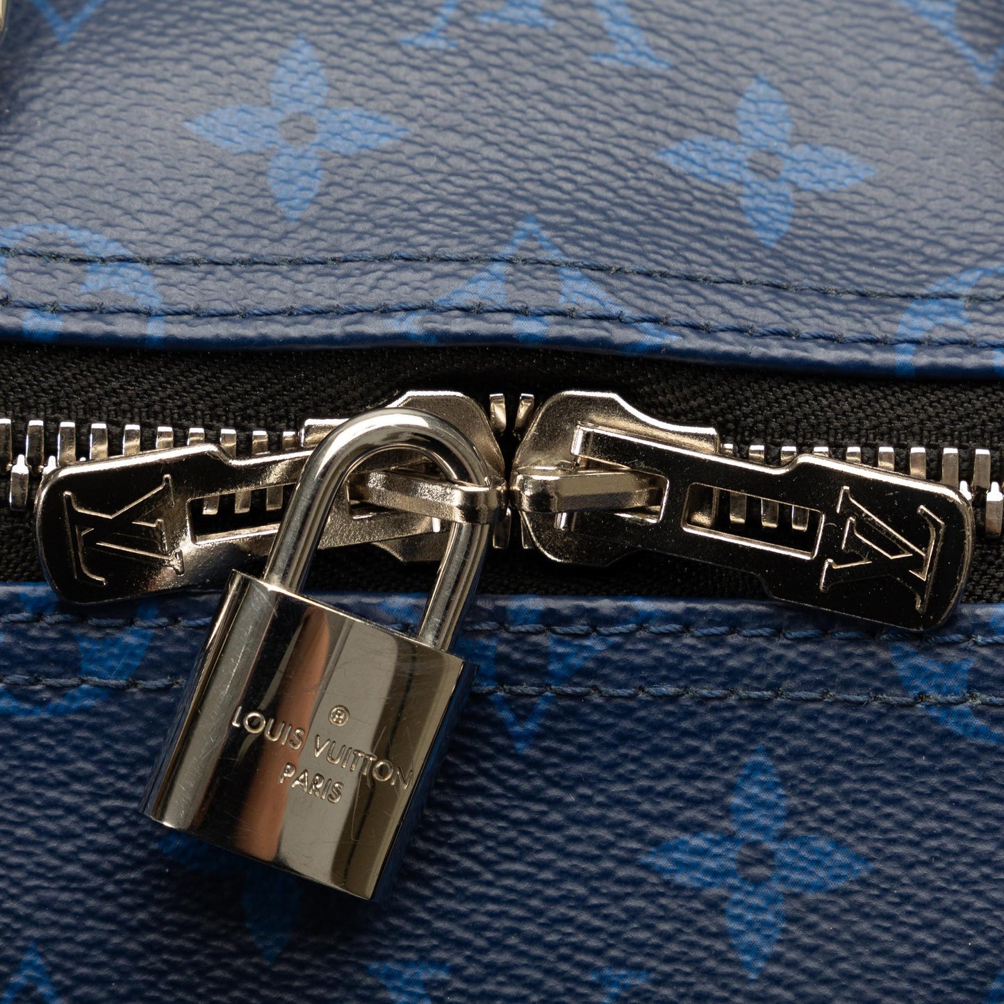 Louis Vuitton Taigarama Keepall Bandouliere 50 (SHG-K19pka)