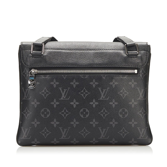 Louis Vuitton Taigarama Outdoor Flap Messenger (SHG-37291)
