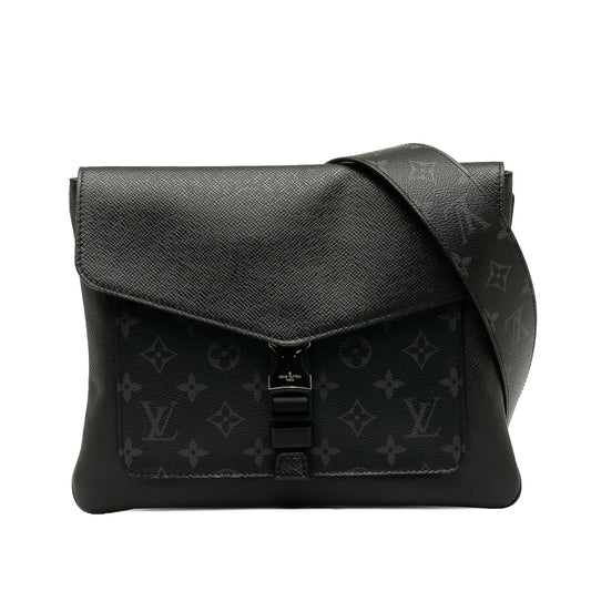 Louis Vuitton Taigarama Outdoor Flap Messenger (SHG-1uJQGw)