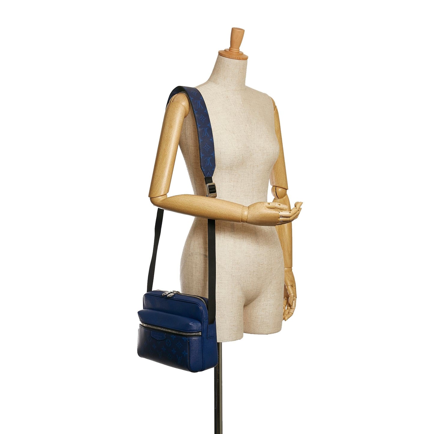 Louis Vuitton Taigarama Outdoor Messenger (SHG-37277)