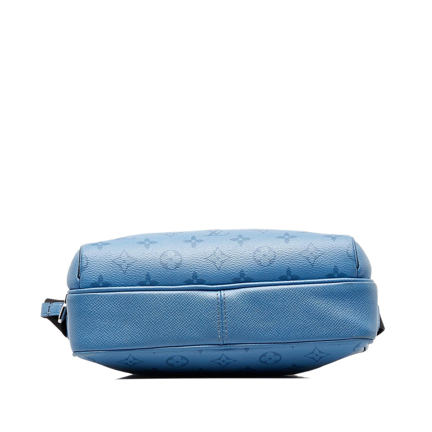 Louis Vuitton Taigarama Outdoor Messenger (SHG-T4M96L)