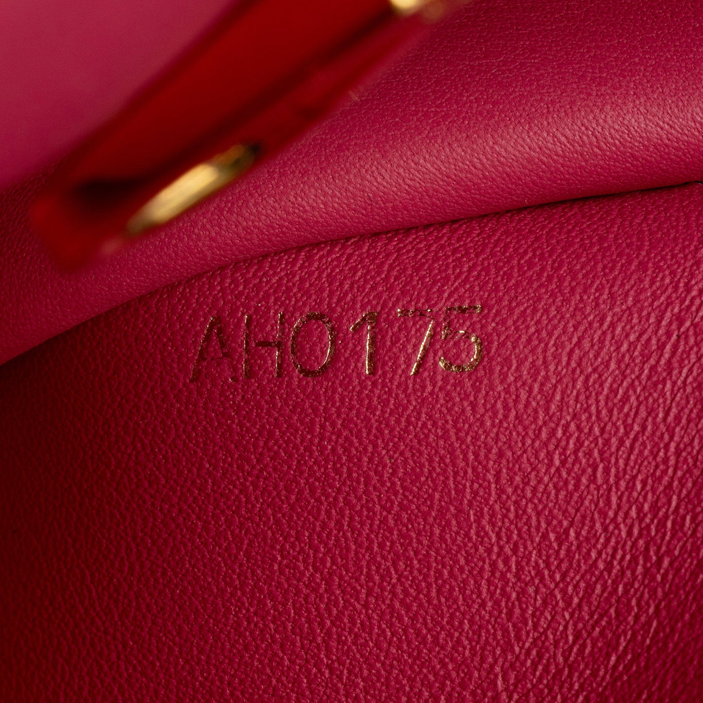 Louis Vuitton Taurillon Capucines MM Bag (SHF-N01Vii)