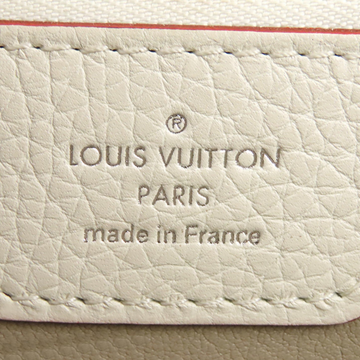 Louis Vuitton Taurillon Capucines MM (SHG-Qdo8dy)