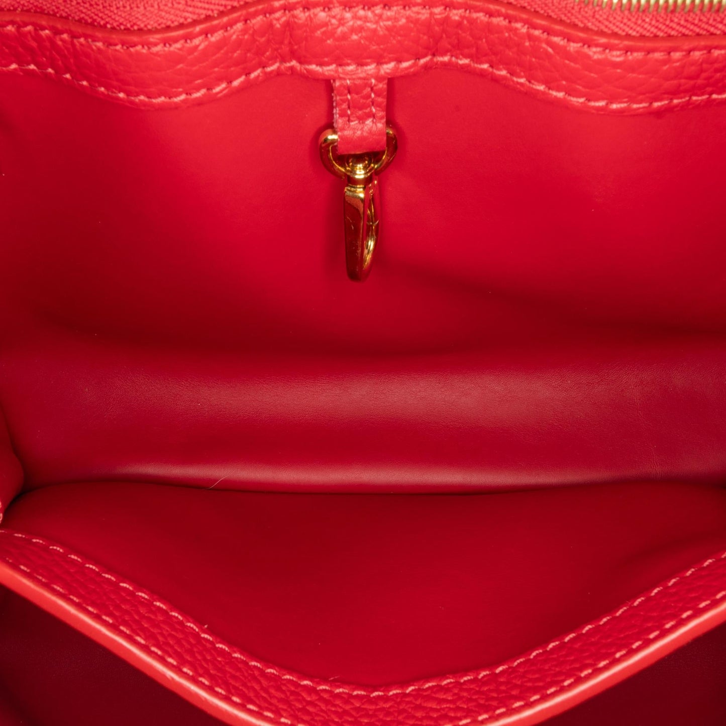 Louis Vuitton Taurillon Capucines MM (SHG-ph5xoX)