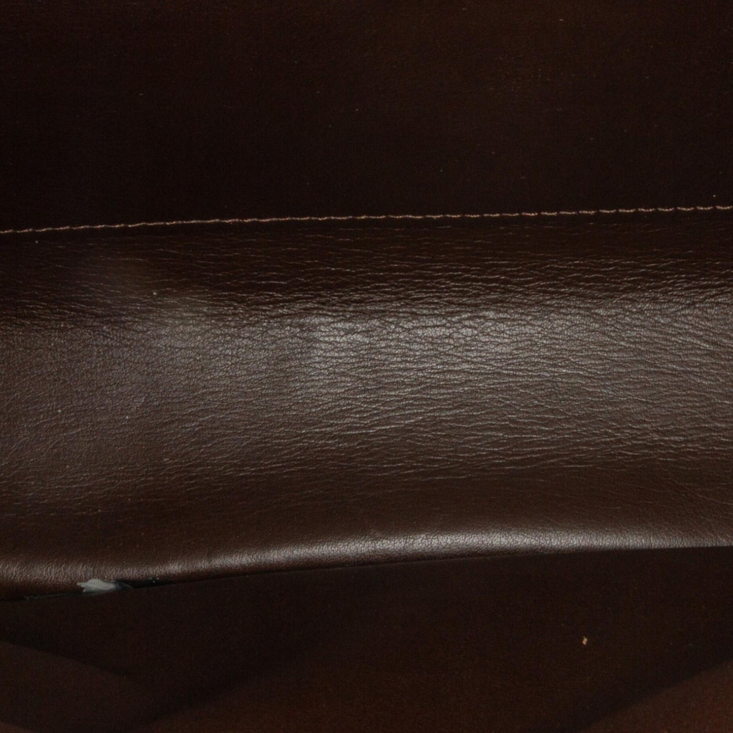 Louis Vuitton Taurillon Capucines MM (SHG-MsIgT1)