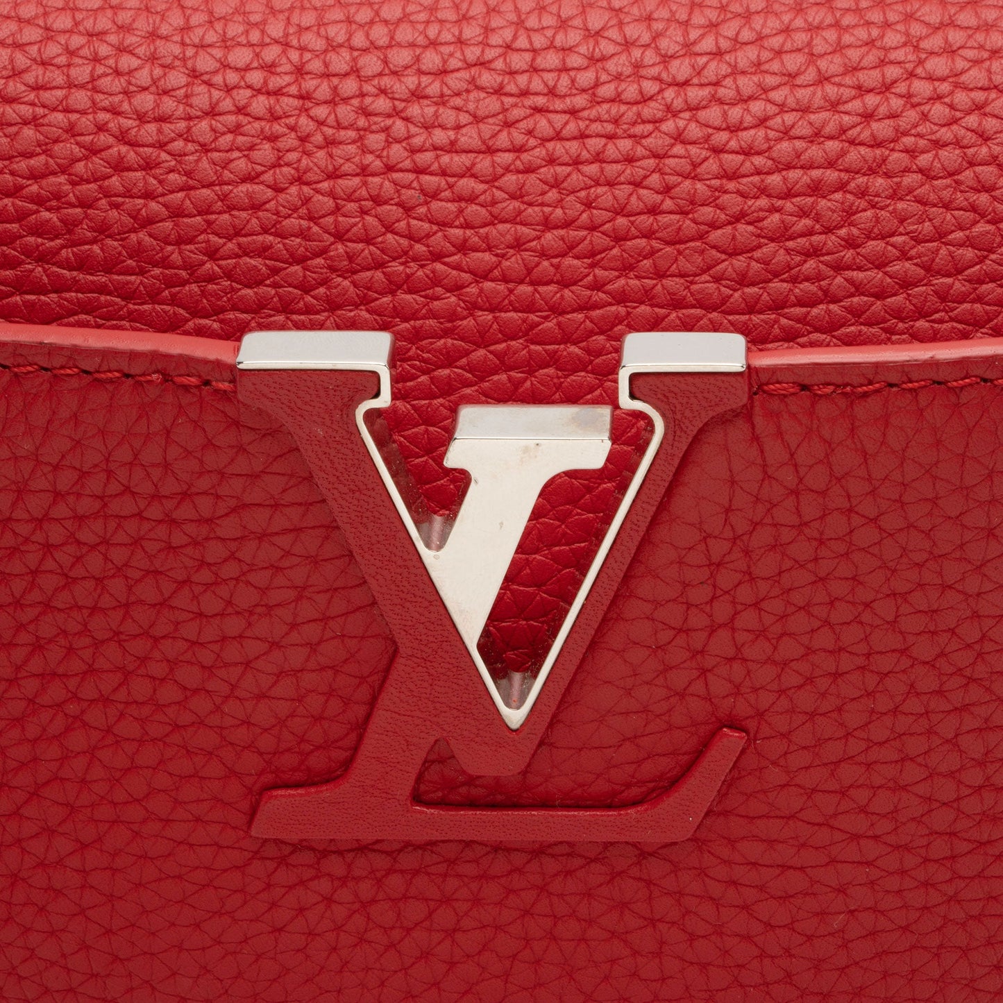 Louis Vuitton Taurillon Capucines PM Bag (SHF-lLOSG5)