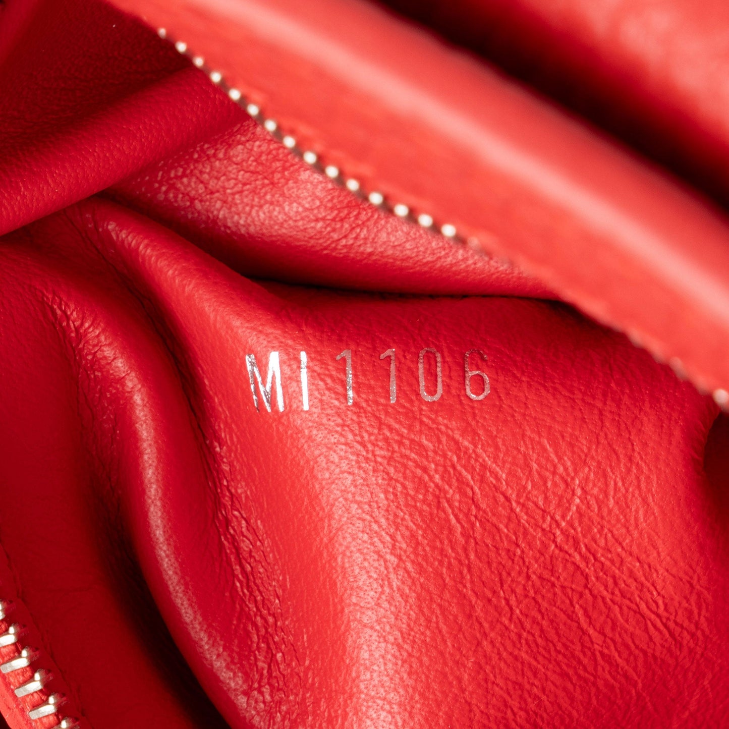 Louis Vuitton Taurillon Capucines PM Bag (SHF-lLOSG5)