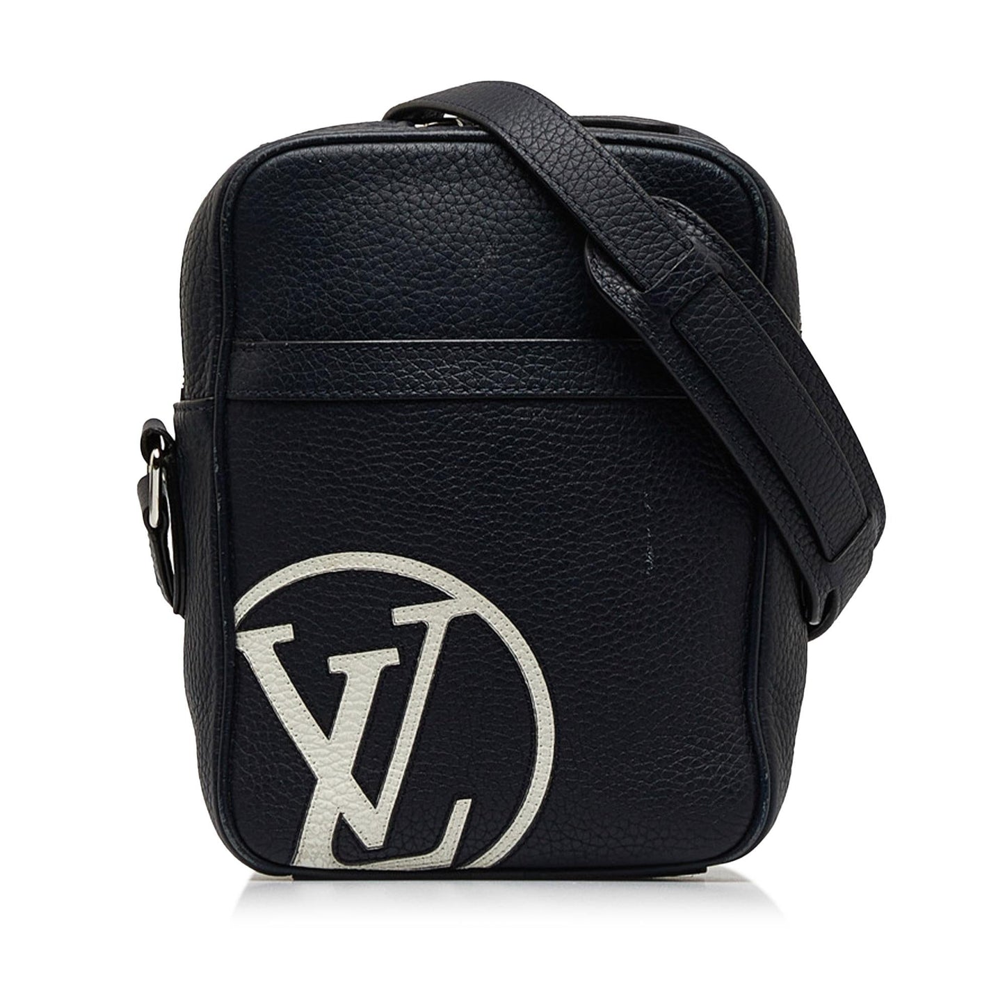 Louis Vuitton Taurillon Danube LV Circle  PM (SHG-n3Hrmy)