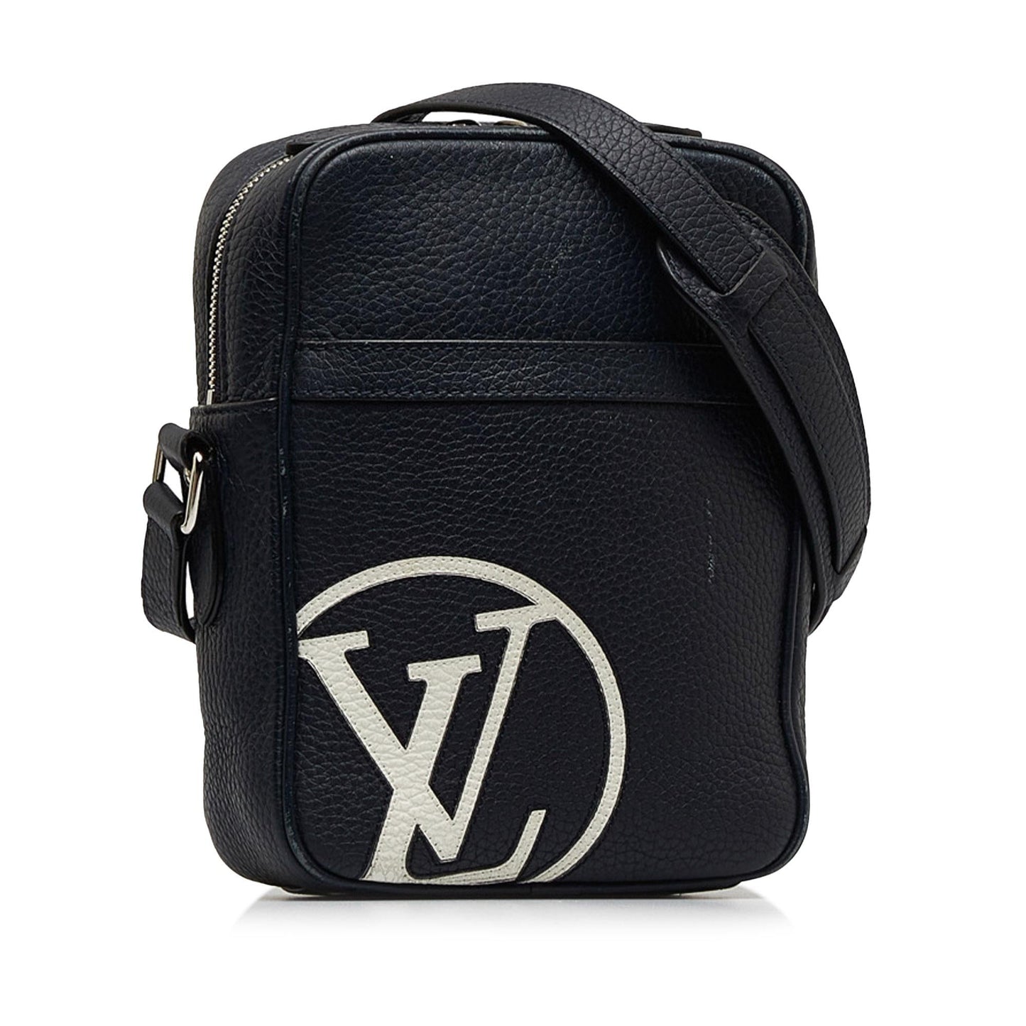 Louis Vuitton Taurillon Danube LV Circle  PM (SHG-n3Hrmy)
