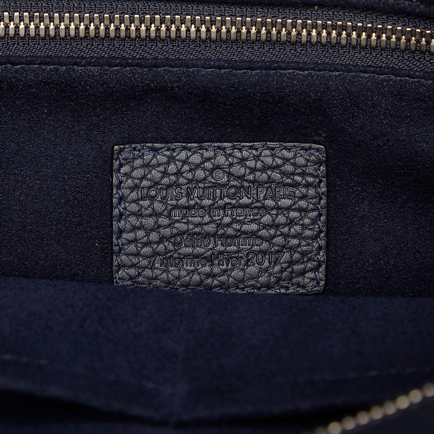 Louis Vuitton Taurillon East Side Tote MM (SHG-pwrTpS)