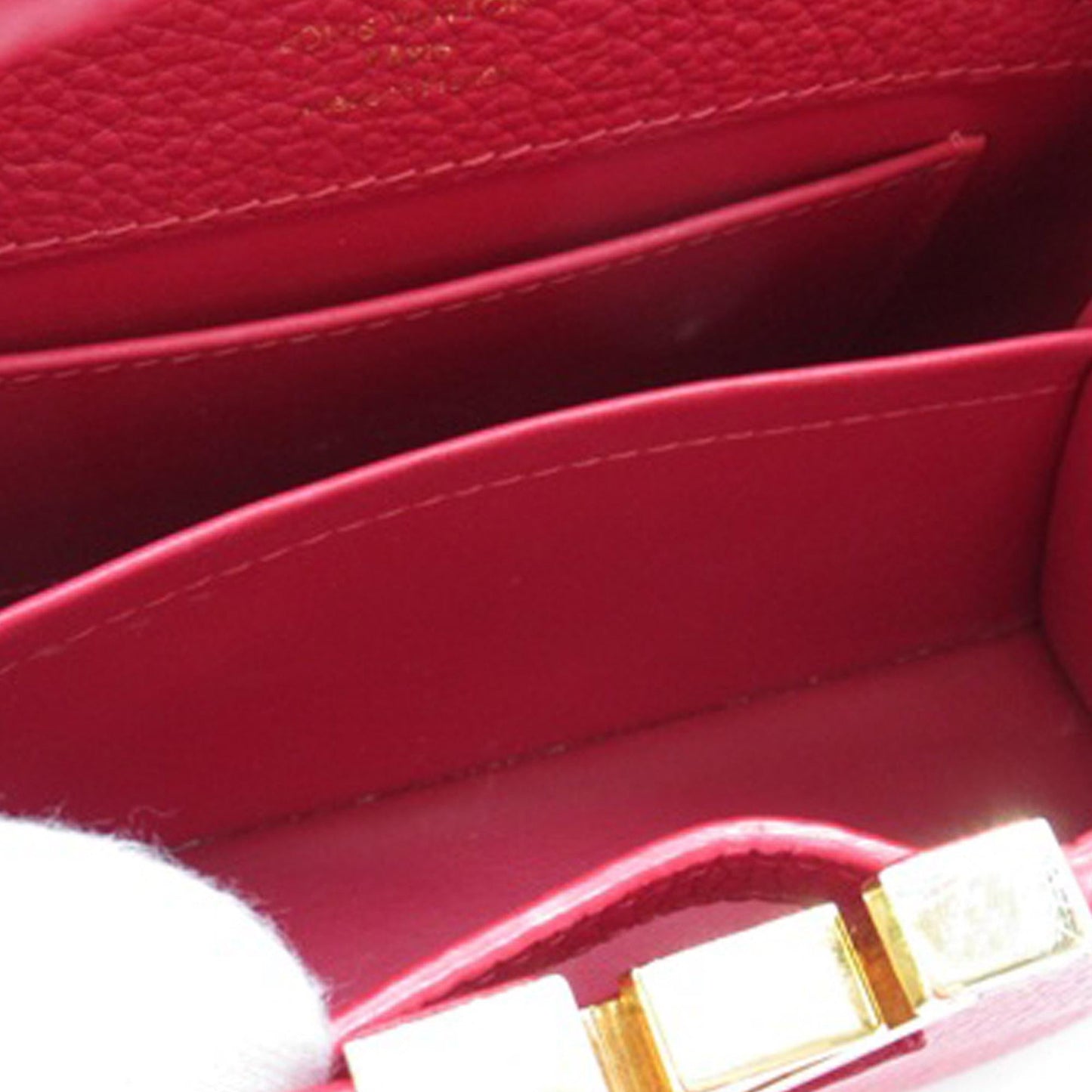 Louis Vuitton Taurillon Mini Capucines (SHG-FIL6o2)