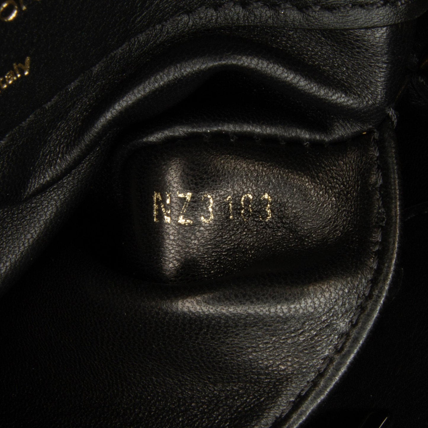 Louis Vuitton Taurillon Mini Capucines (SHG-onQ7mG)