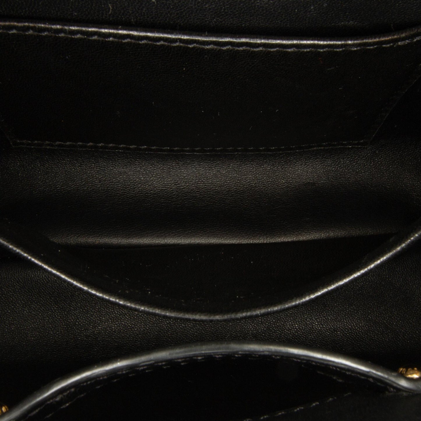 Louis Vuitton Taurillon Mini Capucines (SHG-onQ7mG)