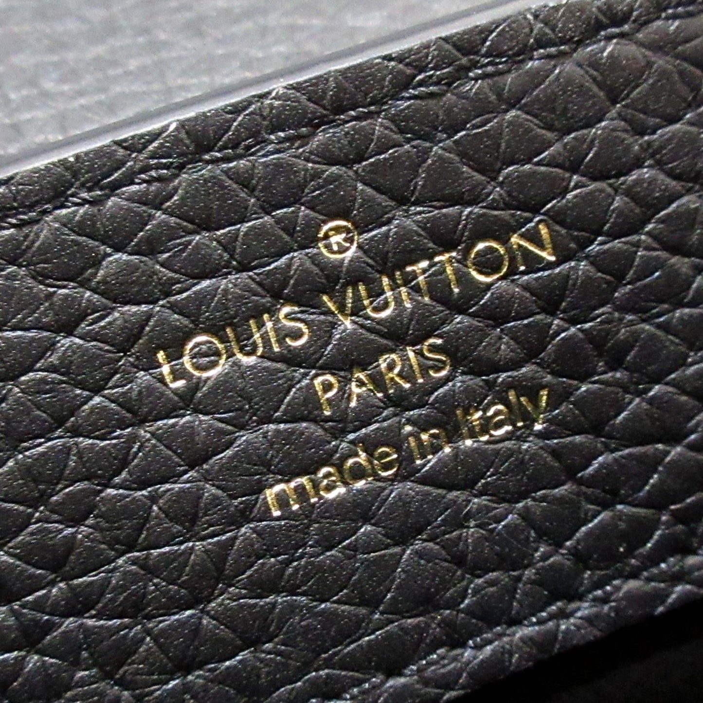 Louis Vuitton Taurillon Mini Capucines (SHG-BSV8eP)