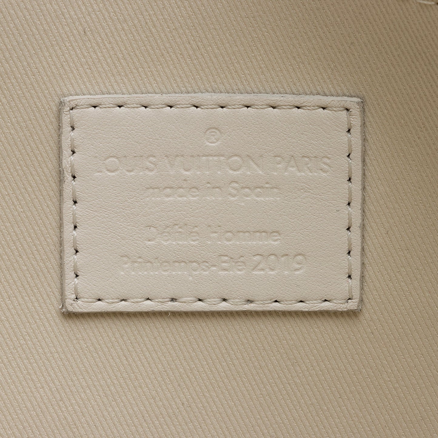 Louis Vuitton Taurillon Monogram Solar Ray A4 Pouch (SHF-22981)