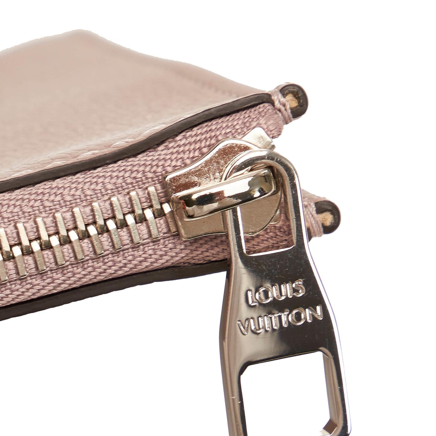Louis Vuitton Taurillon Pochette Jour PM (SHG-28527)