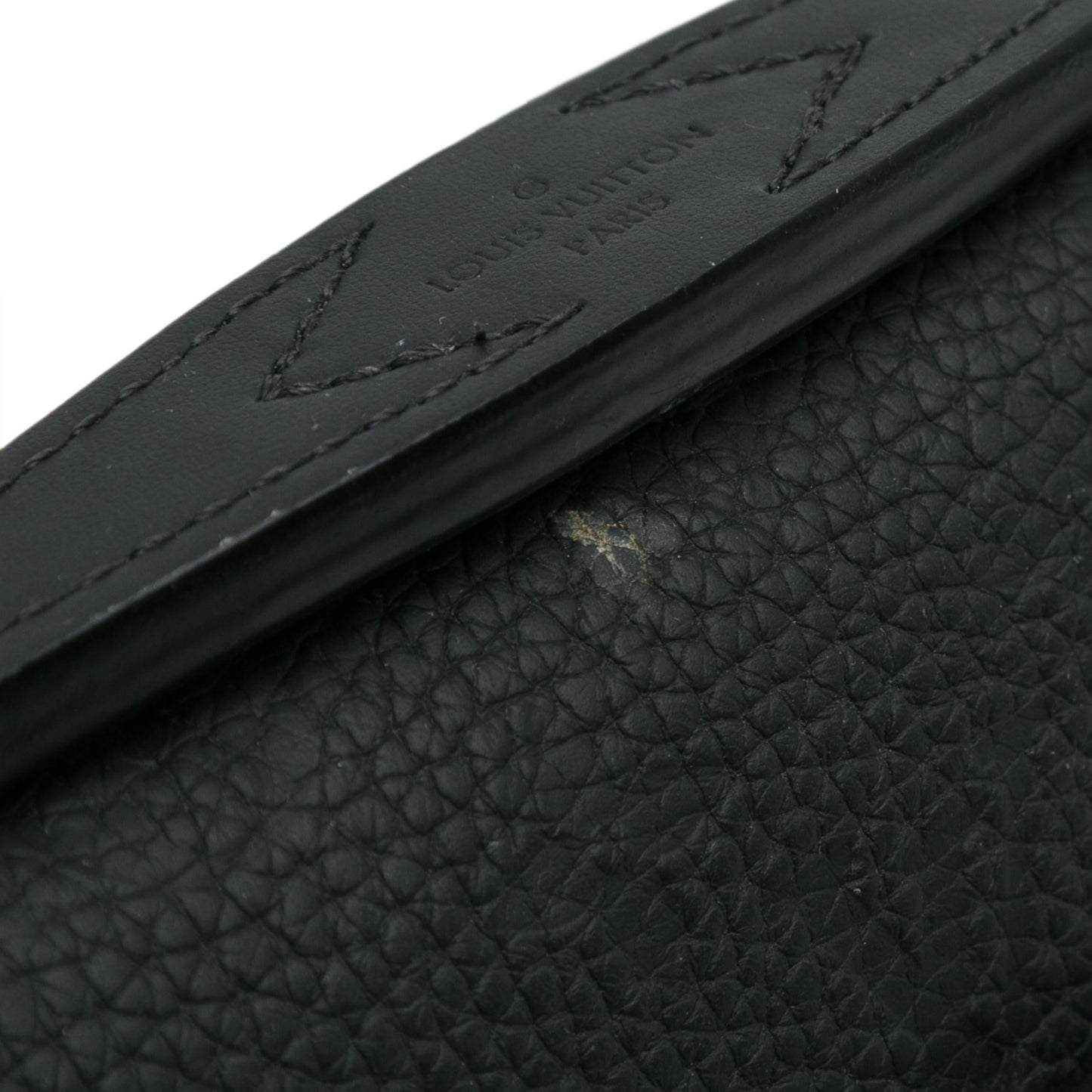 Louis Vuitton Taurillon S Lock Sling Bag (SHG-kz3Aka)