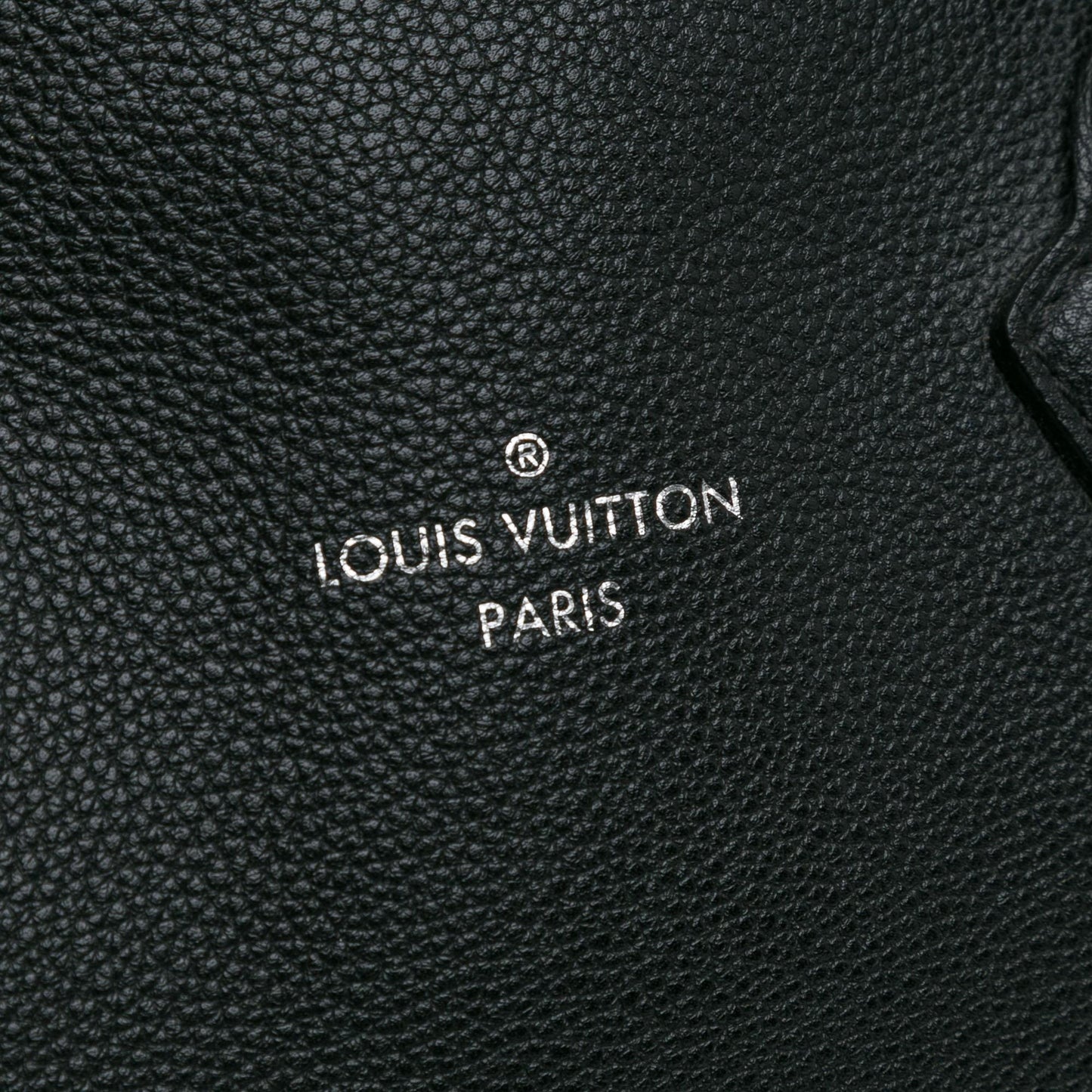 Louis Vuitton Taurillon Soft Lockit MM (SHG-WW7Kw8)
