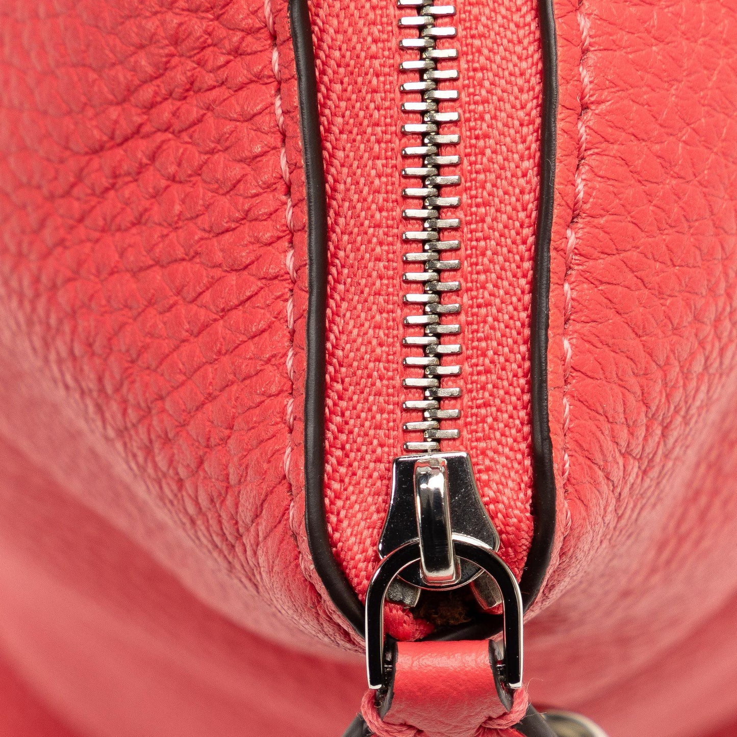 Louis Vuitton Taurillon Soft Lockit PM (SHG-Pi59HU)