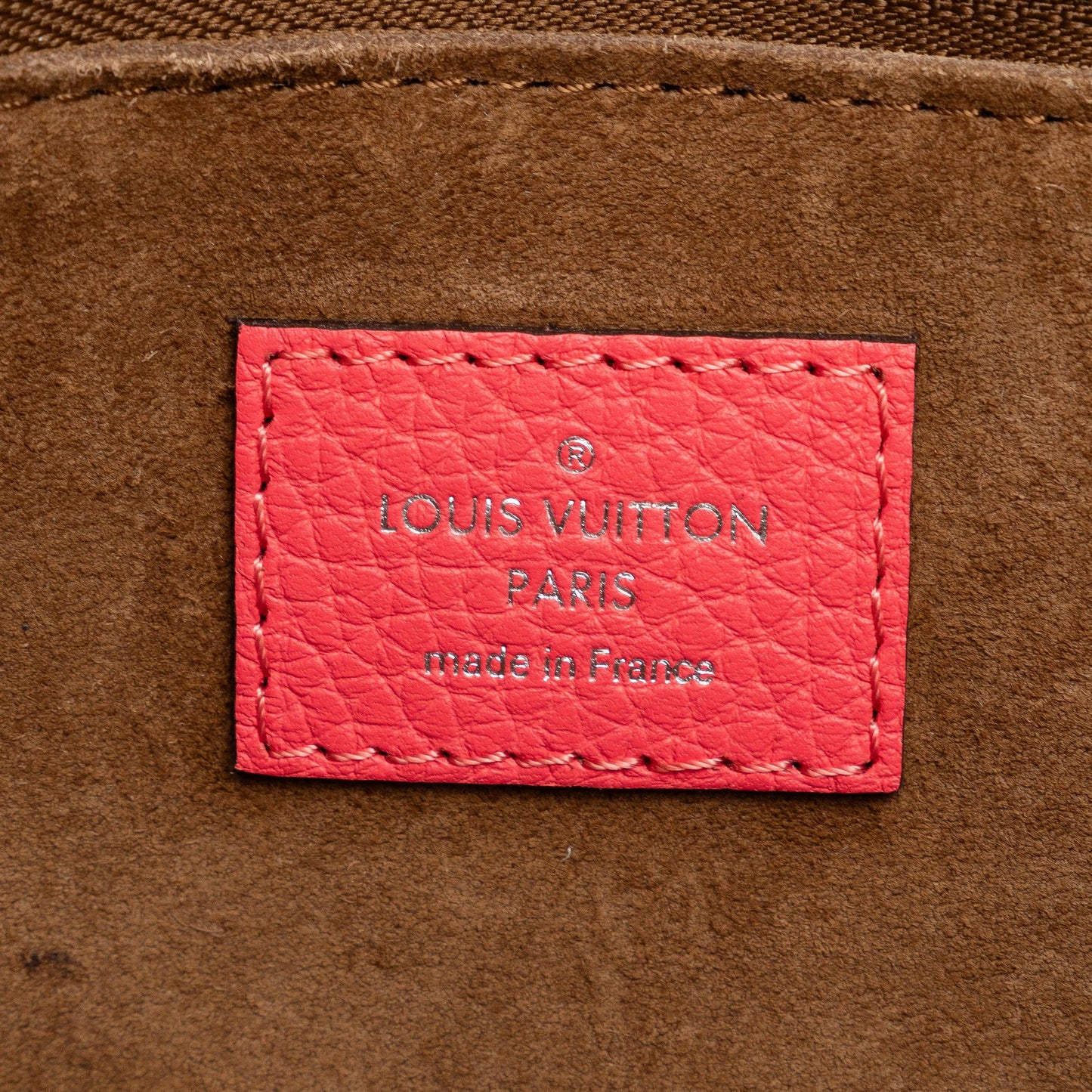 Louis Vuitton Taurillon Soft Lockit PM (SHG-Pi59HU)