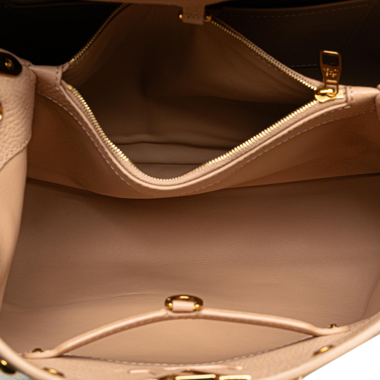 Louis Vuitton Taurillon Studdy Capucines MM