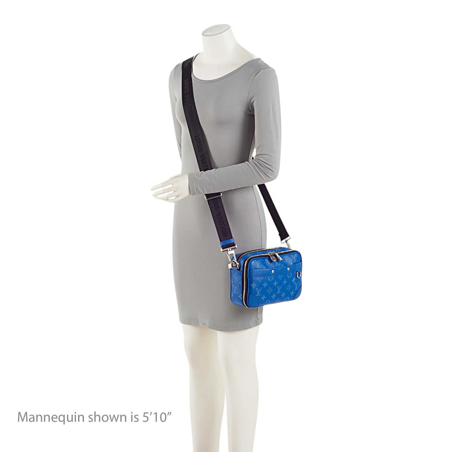 Louis Vuitton Taigarama Leather Alpha Messenger (SHF-TACnOz)