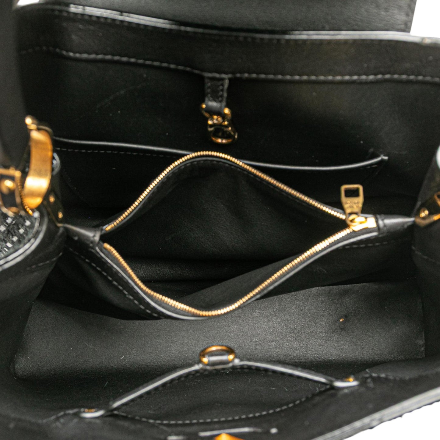 Louis Vuitton Tweed Capucines MM