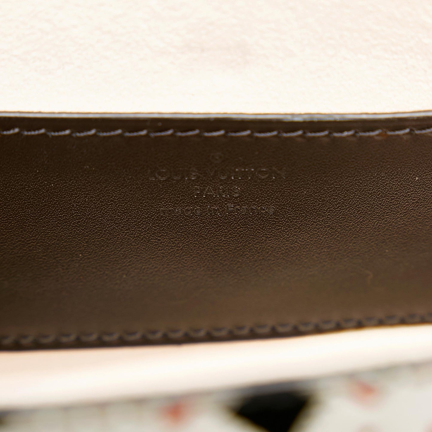 Louis Vuitton Twist MM (SHG-e4YXT1)