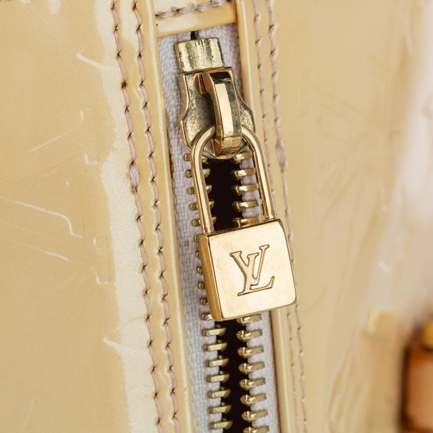 Louis Vuitton Vernis Bedford (SHG-20830)