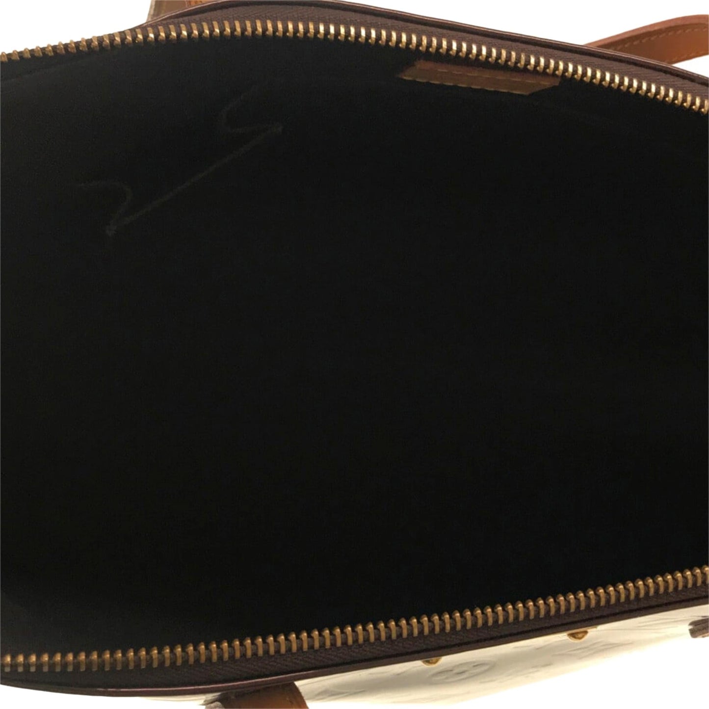 Louis Vuitton Vernis Bellevue GM (SHG-36863)