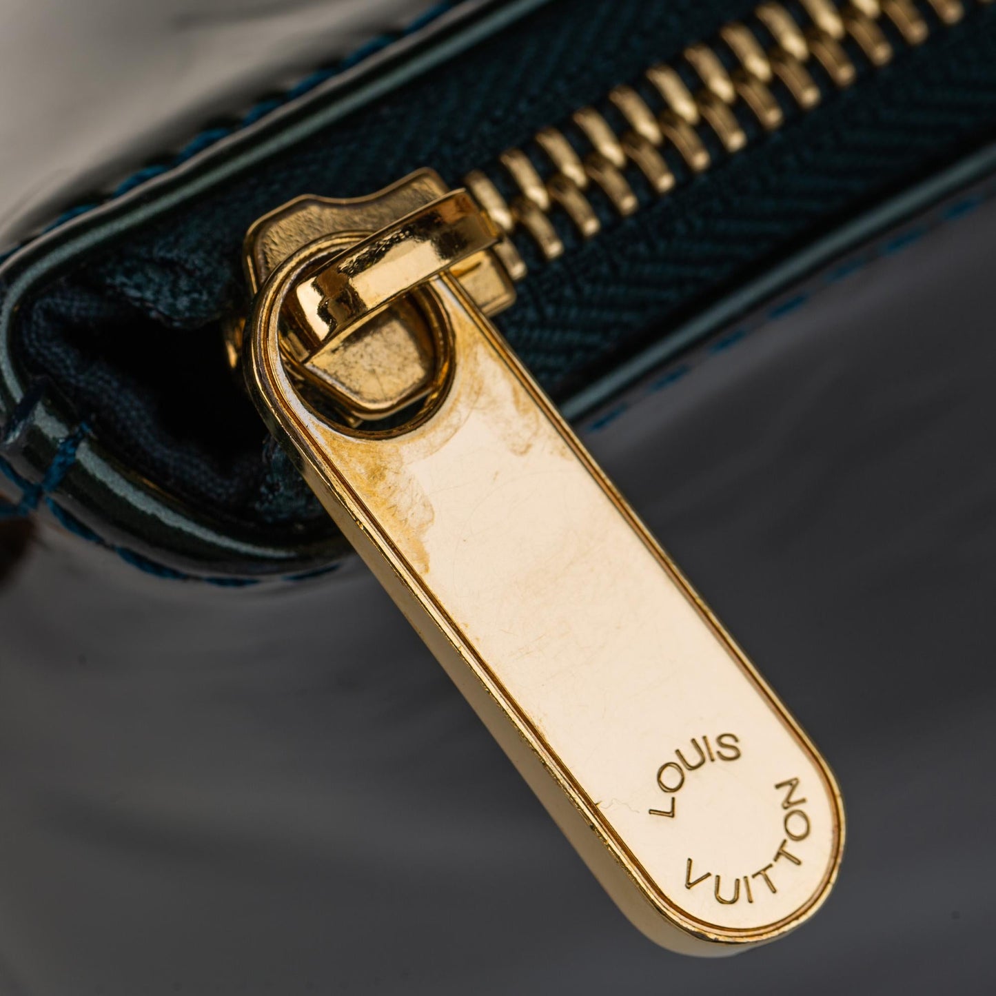 Louis Vuitton Vernis Bellevue GM (SHG-mTNU4a)