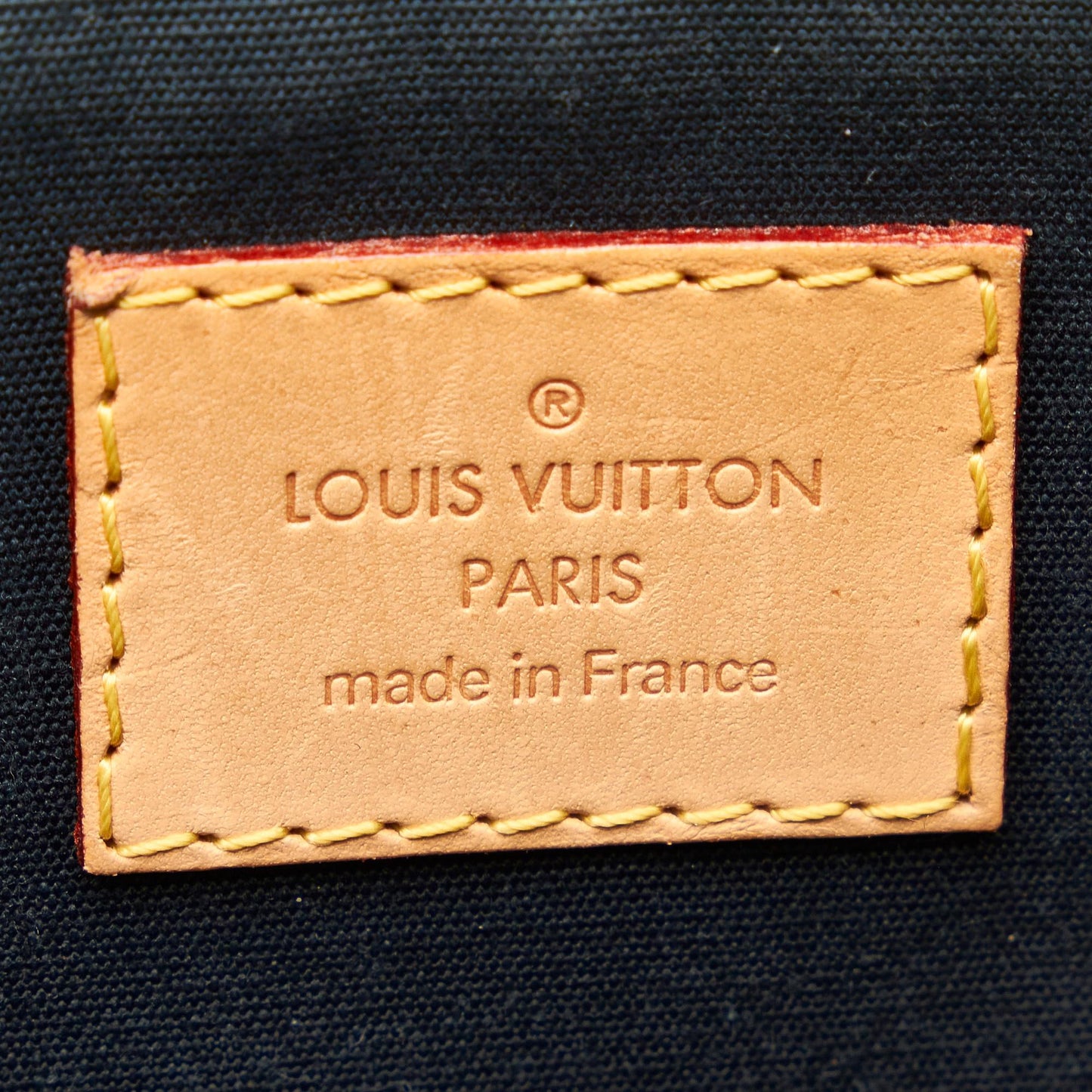 Louis Vuitton Vernis Bellevue PM (SHG-PuIf4G)