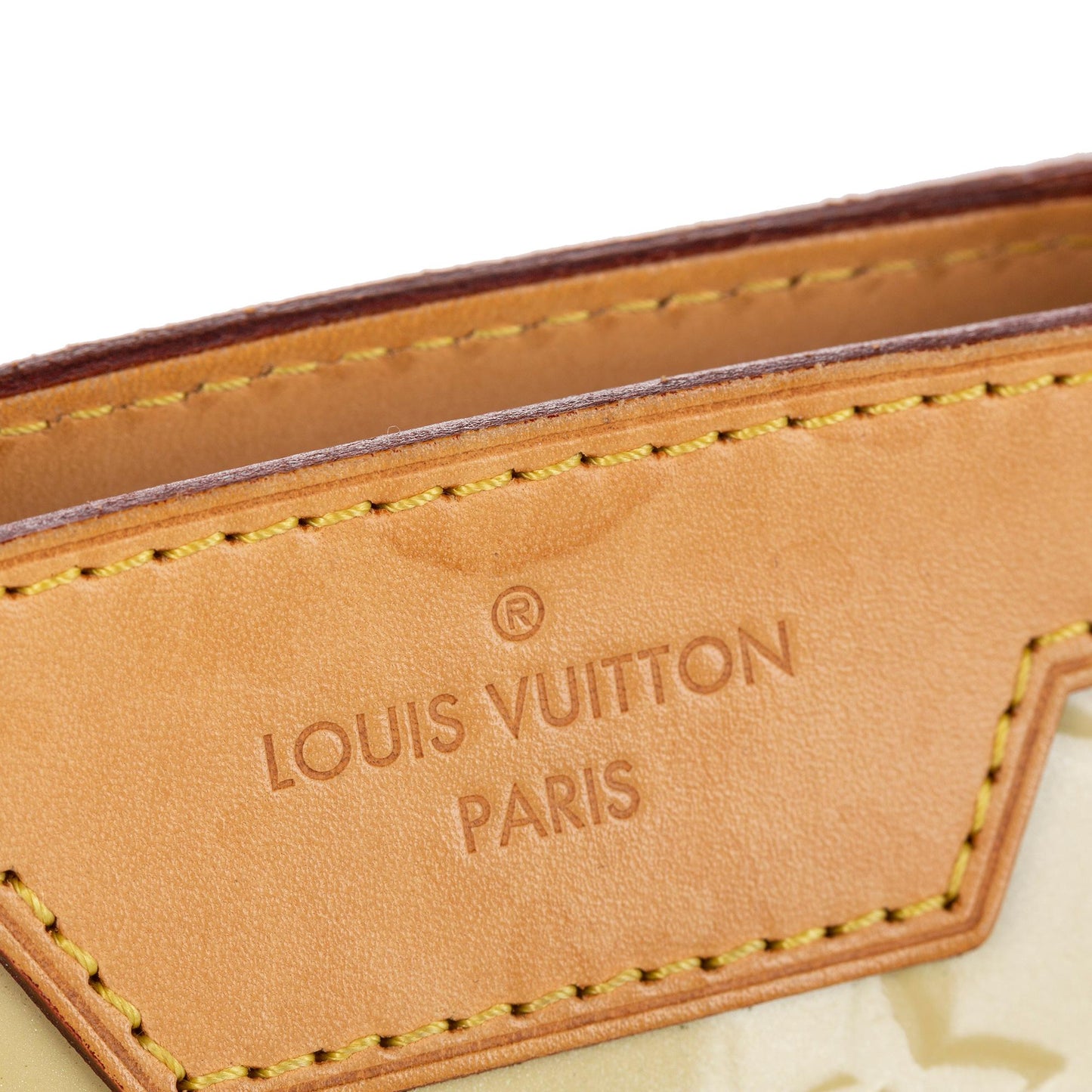 Louis Vuitton Vernis Brea MM (SHG-30230)