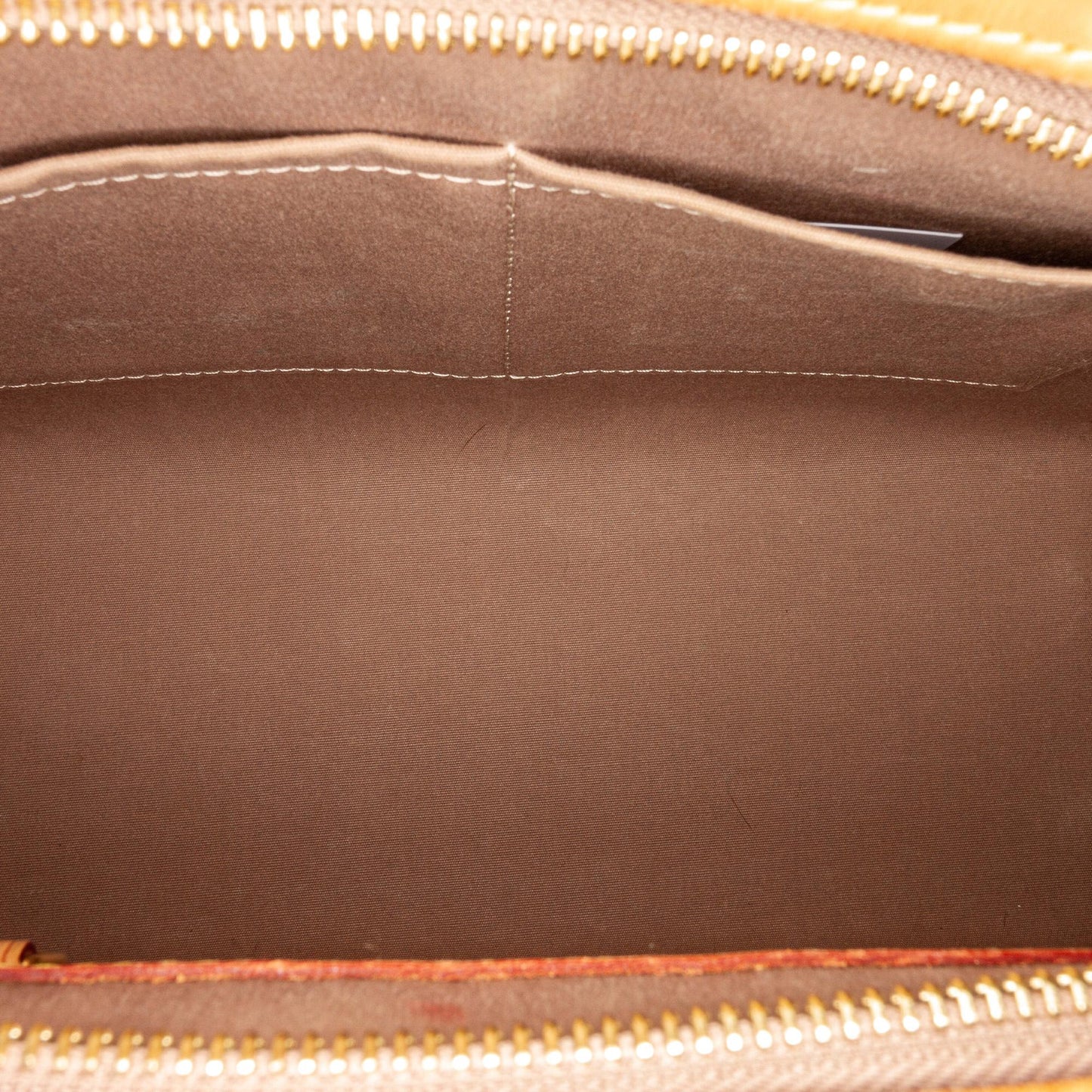 Louis Vuitton Vernis Brea MM (SHG-30239)