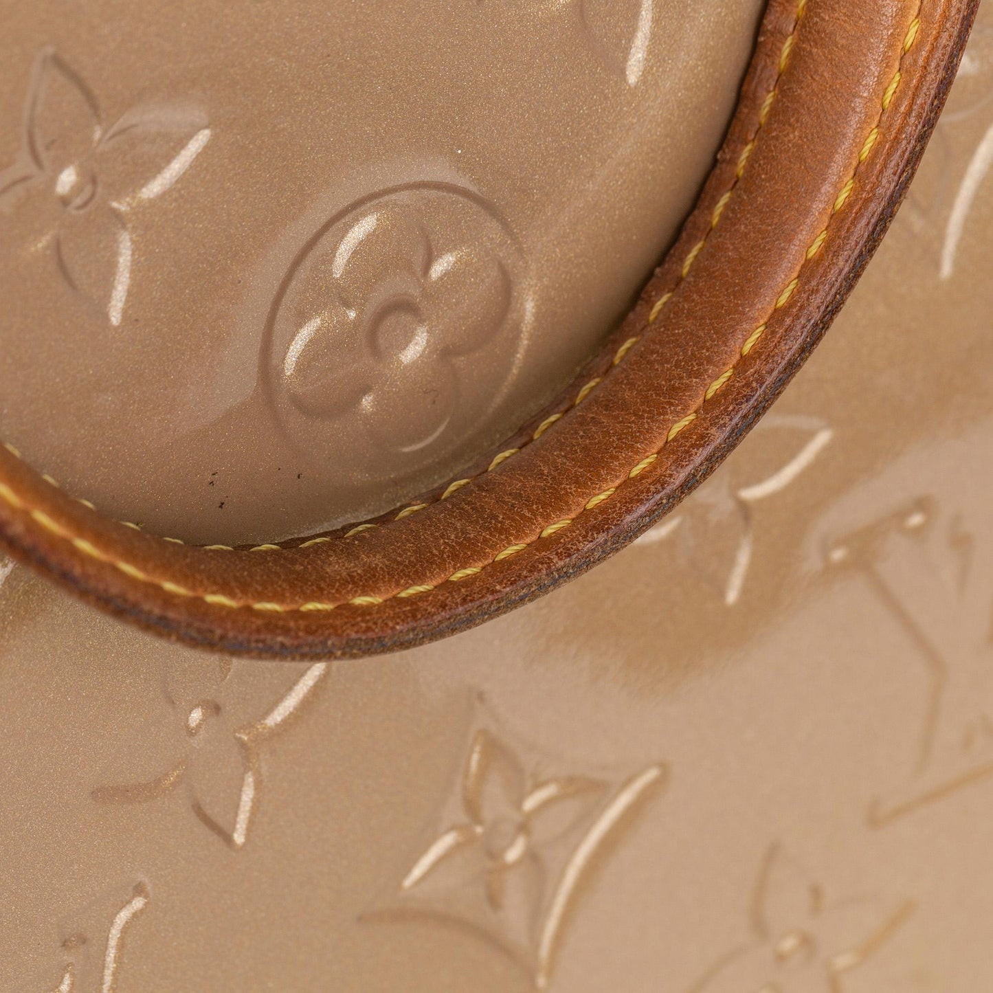 Louis Vuitton Vernis Brea MM (SHG-30239)