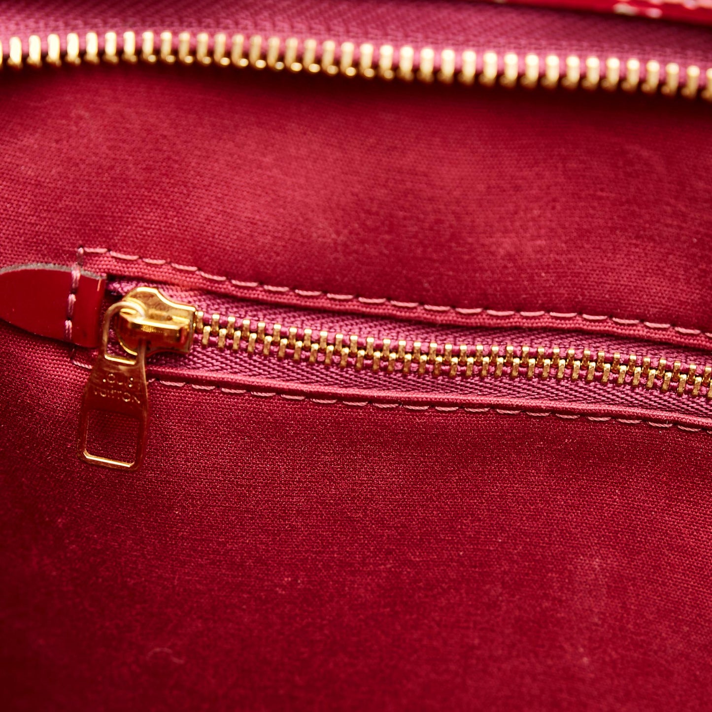 Louis Vuitton Vernis Brea PM (SHG-26930)