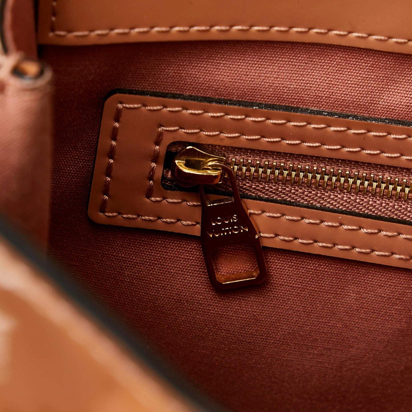 Louis Vuitton Vernis Catalina BB (SHG-30182)